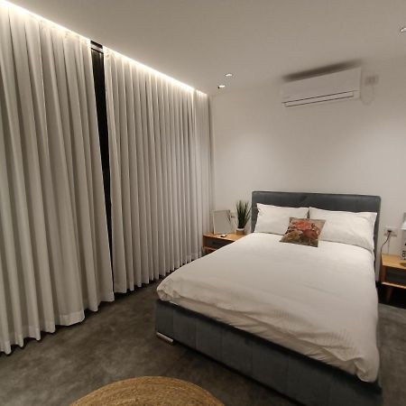 Luxury Aparment 5 Room 2 Minutes From The Beach 巴特亚姆 外观 照片