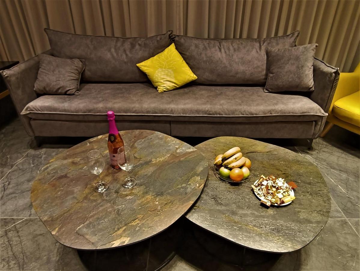 Luxury Aparment 5 Room 2 Minutes From The Beach 巴特亚姆 外观 照片