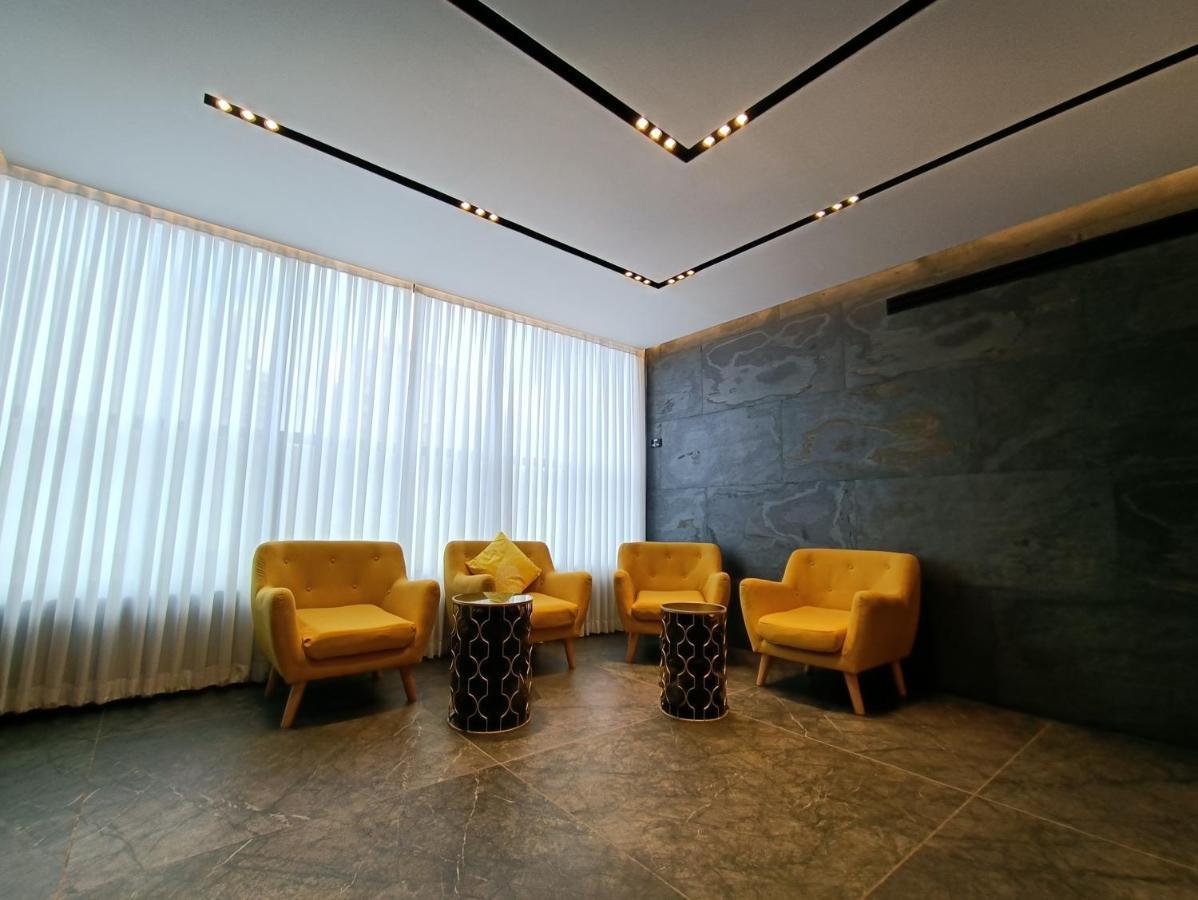 Luxury Aparment 5 Room 2 Minutes From The Beach 巴特亚姆 外观 照片